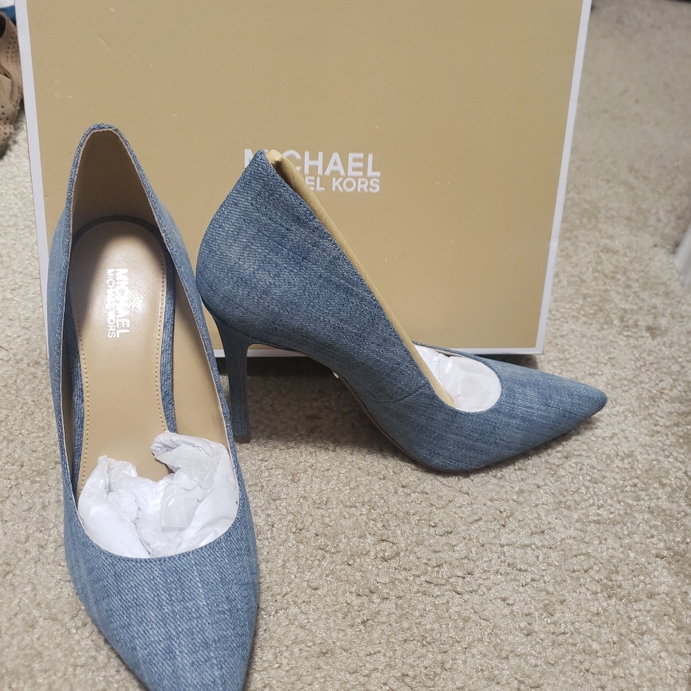 JEAN material pumps